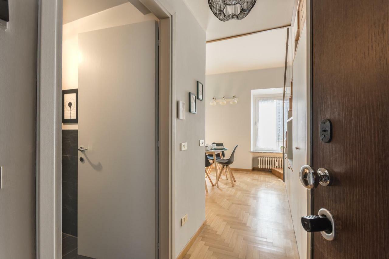 Appartamento Modern Simplicity In Milan Centre Esterno foto